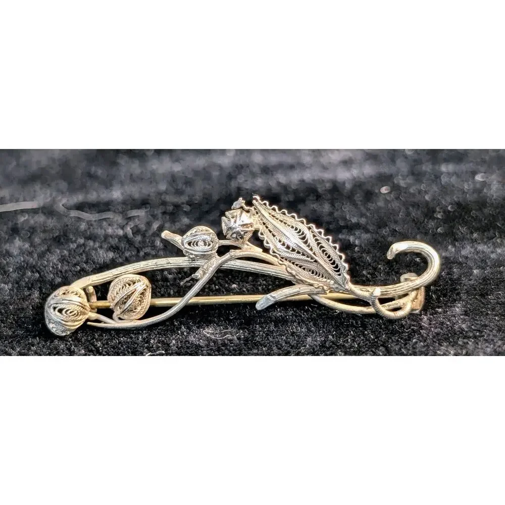 Antique HandMade Filigree 800 Silver Leaf & Flower Bud Hook Clasp Brooch